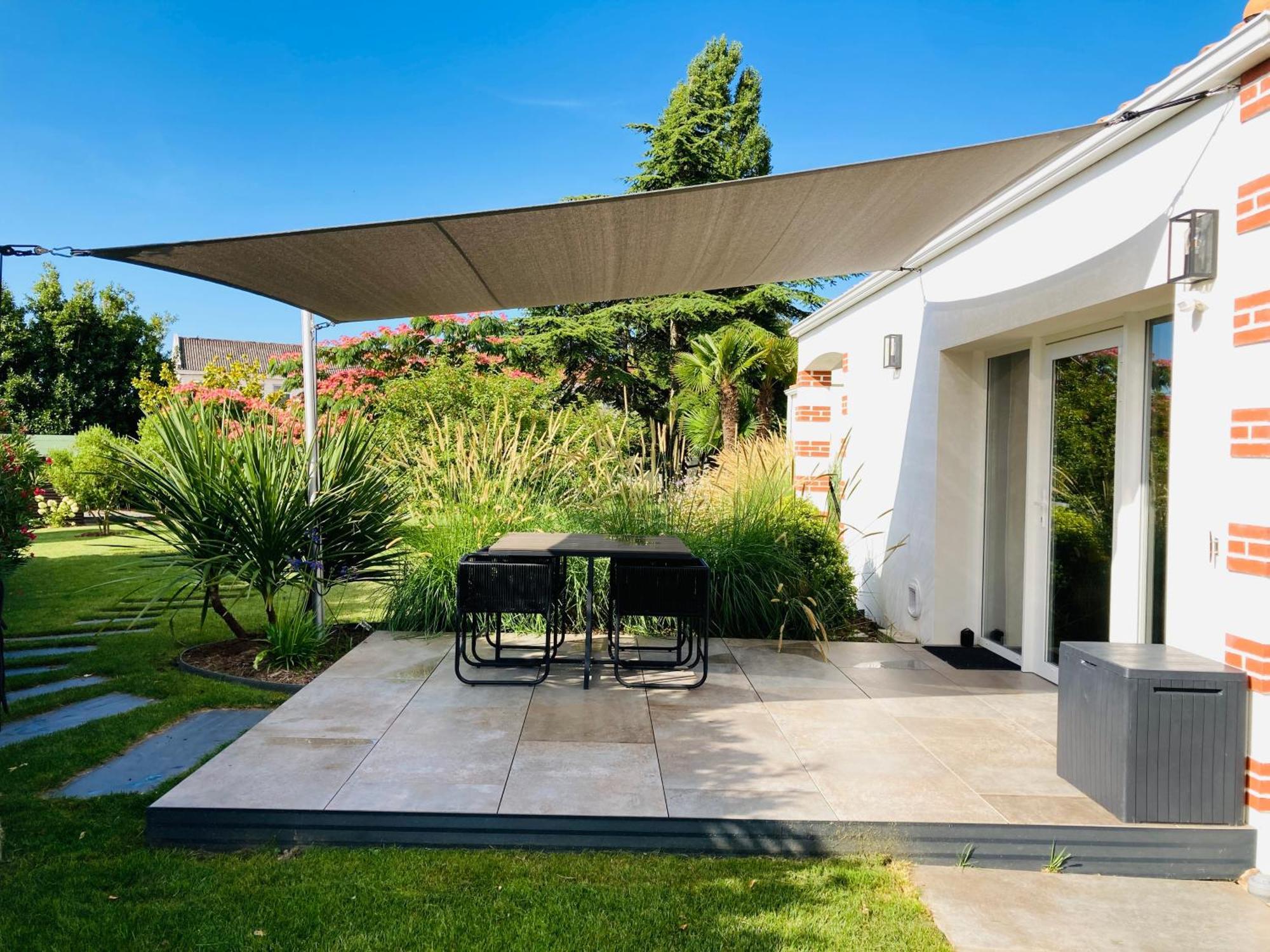 Le Clos De Jade - Appt 3 Etoiles Avec Piscine Partagee 波尔尼克 外观 照片